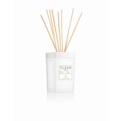 Clean Space Fresh Linens Diffuser 170 ml