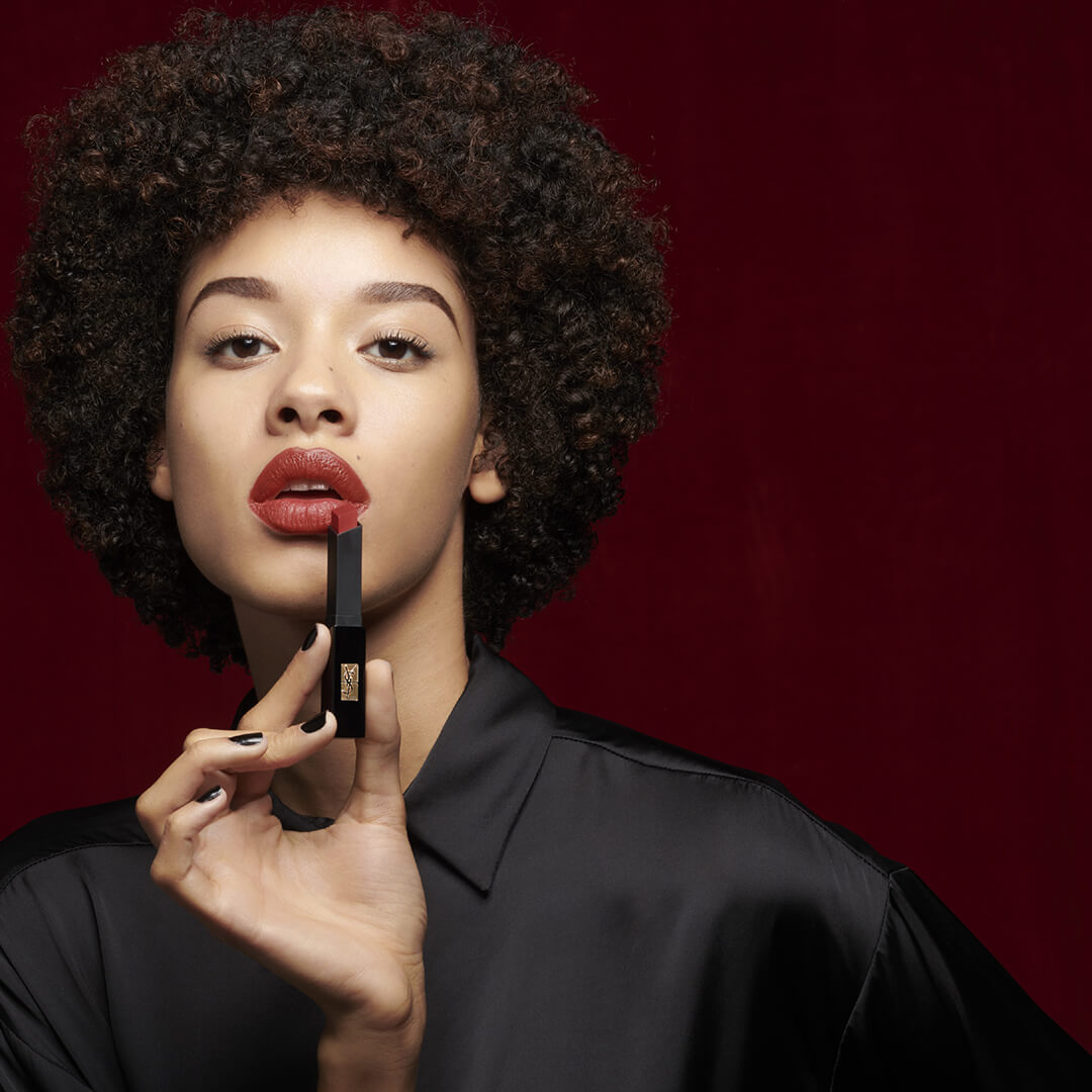 Yves Saint Laurent Rouge Pur Couture The Slim Velvet Radical Lipstick 28 True Ch