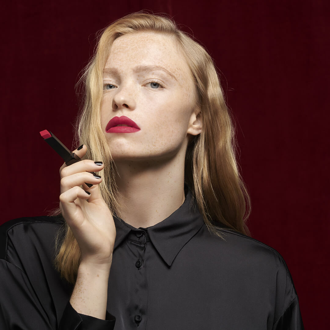 Yves Saint Laurent Rouge Pur Couture The Slim Velvet Radical Lipstick 21 Rouge P