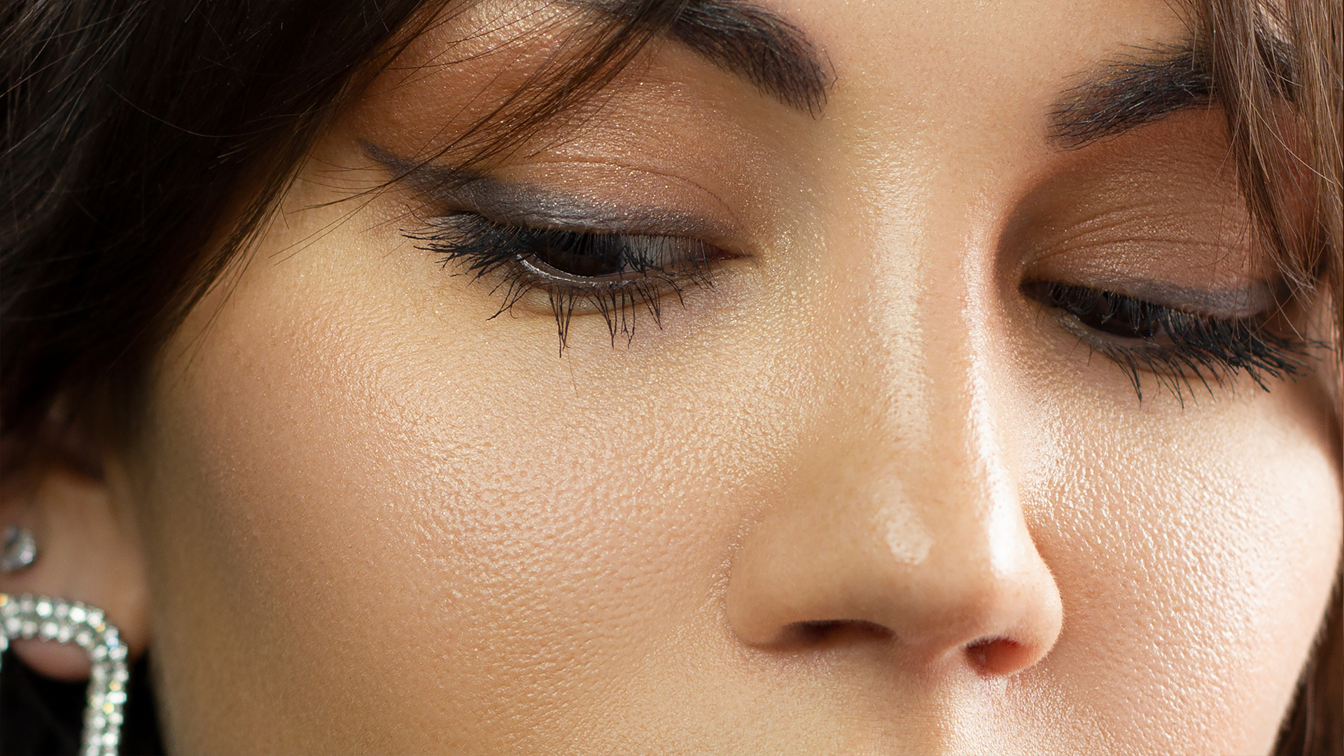 Eyeliner: Perfekt vinge i 3 steg