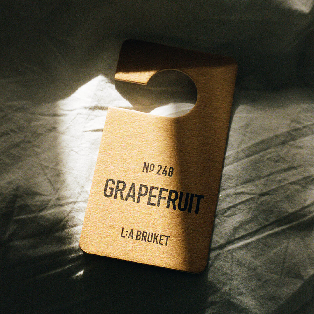 LA Bruket 248 Fragrance Tag Grapefrukt