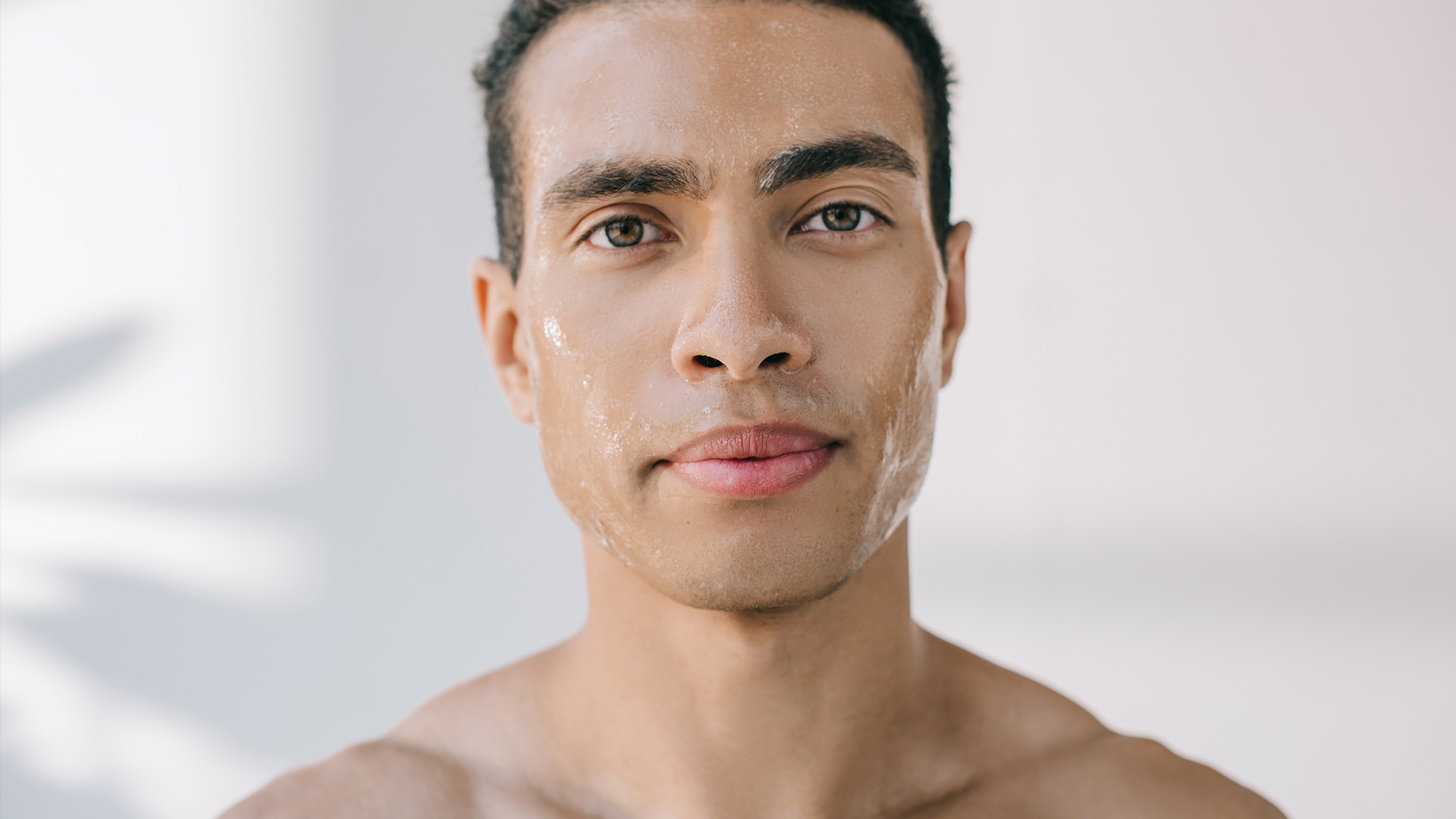 Boosta huden med serum - 4 ansiktsserum för män