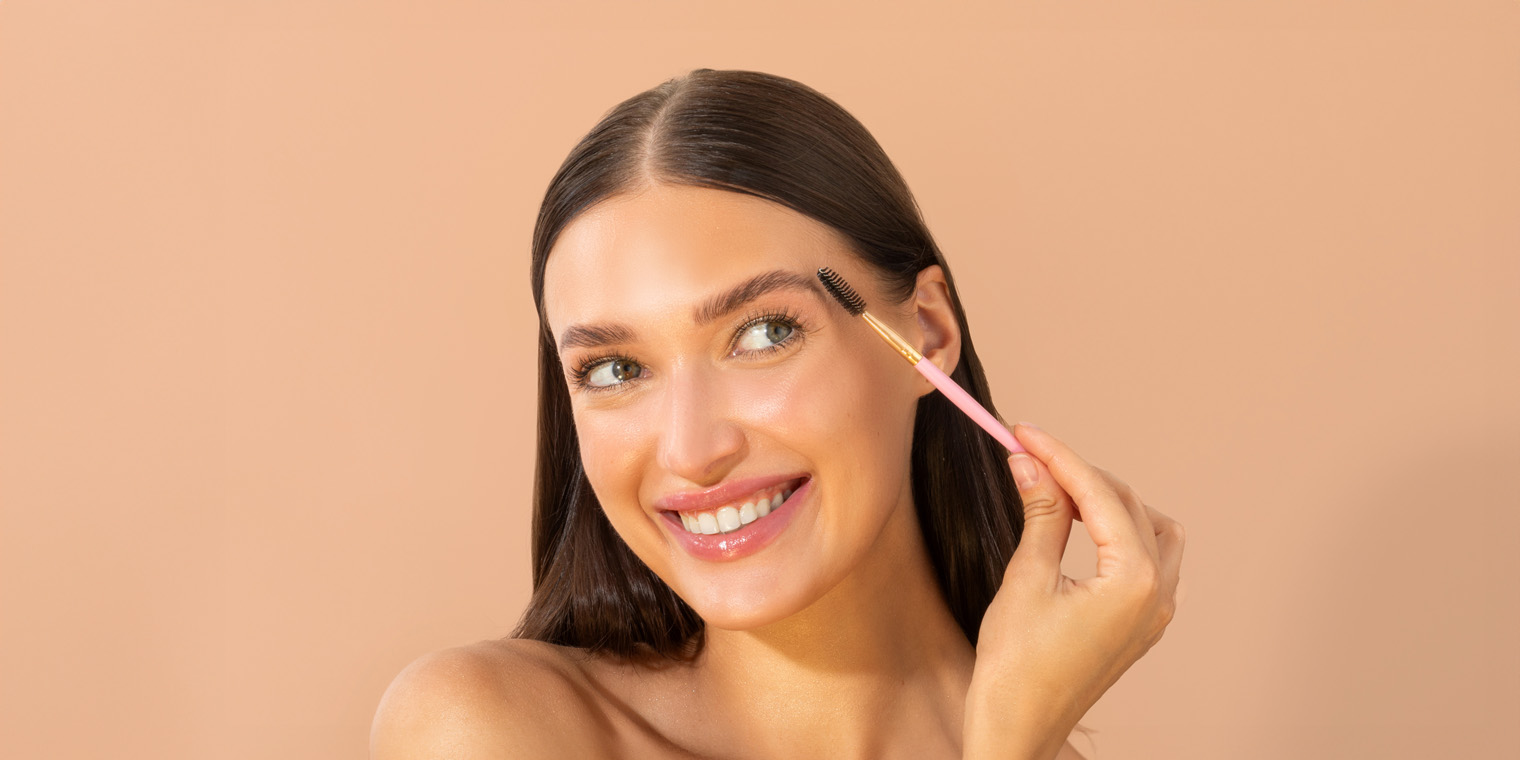 Så här gör du Browlift enkelt hemma