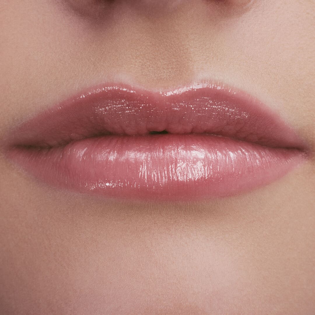 Yves Saint Laurent Loveshine Lipstick 150 Nude Lingerie 3.2g