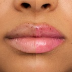 Essence The Super Peptide Glossy Lip Treatment 02 10 ml