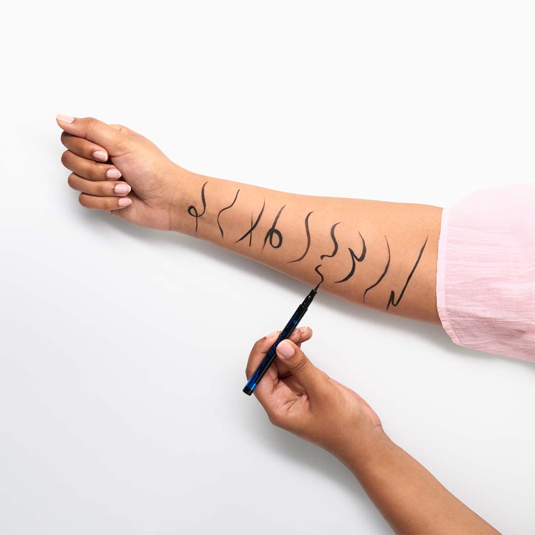 Essence Eyeliner Pen Waterproof 01 1 ml