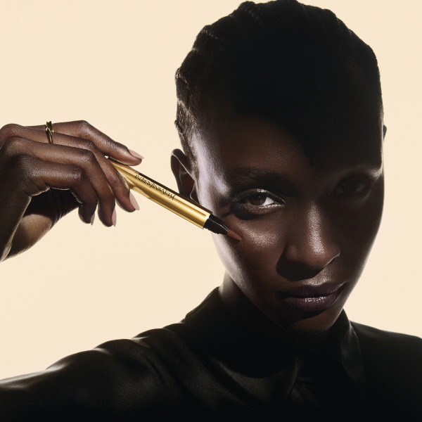 Yves Saint Laurent Touche Éclat Illuminating Pen 0 Luminous Milk 2.5 ml